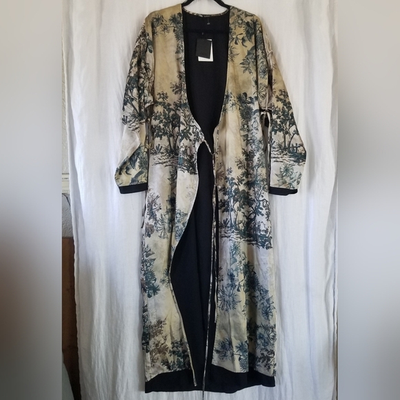 Zara | Printed Wrap Kimono Robe - Picture 3 of 9